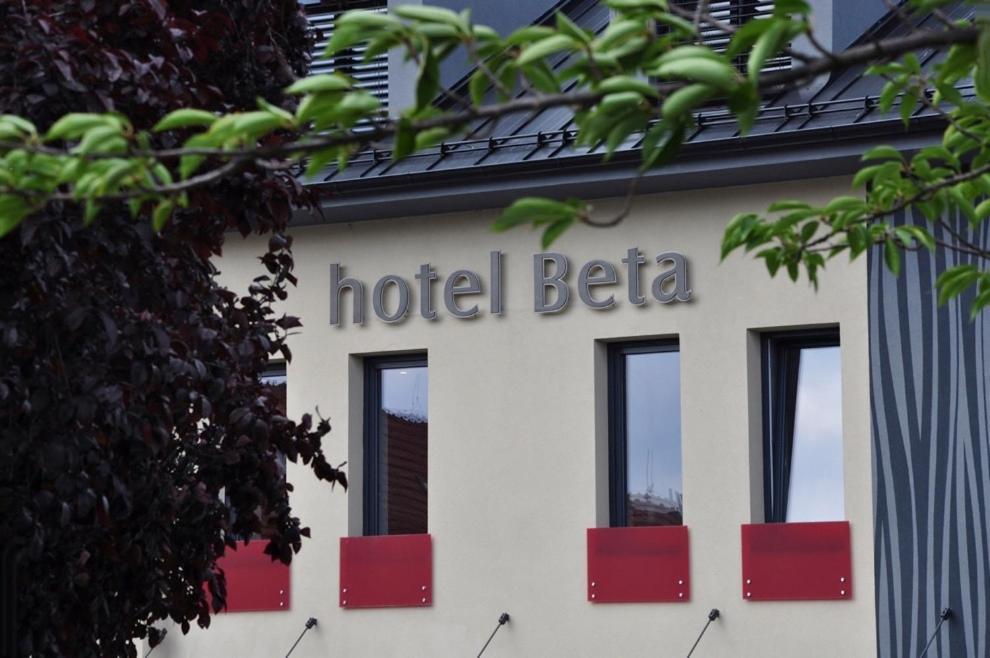 Hotel Beta Bzenec Bagian luar foto