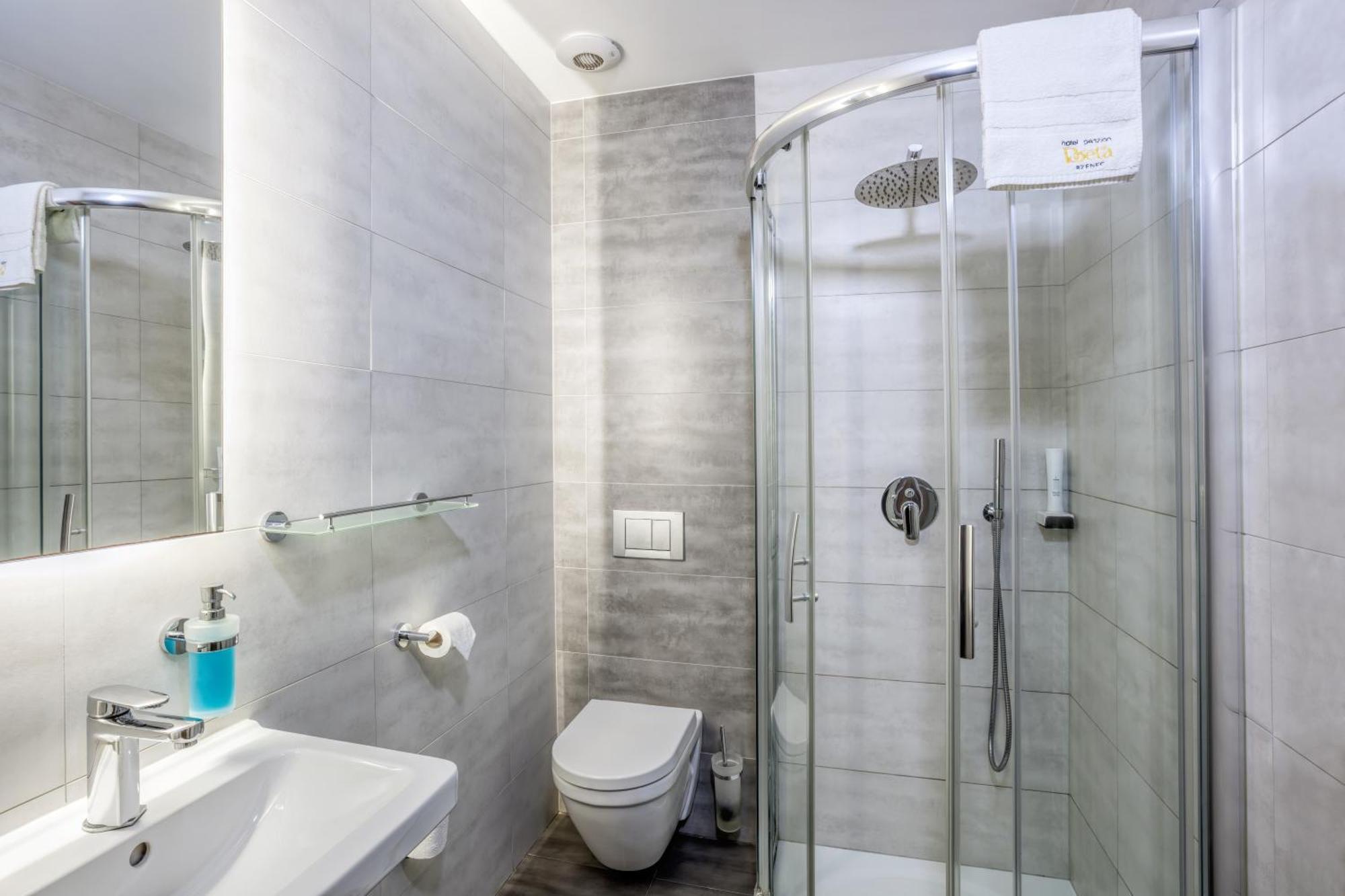 Hotel Beta Bzenec Bagian luar foto