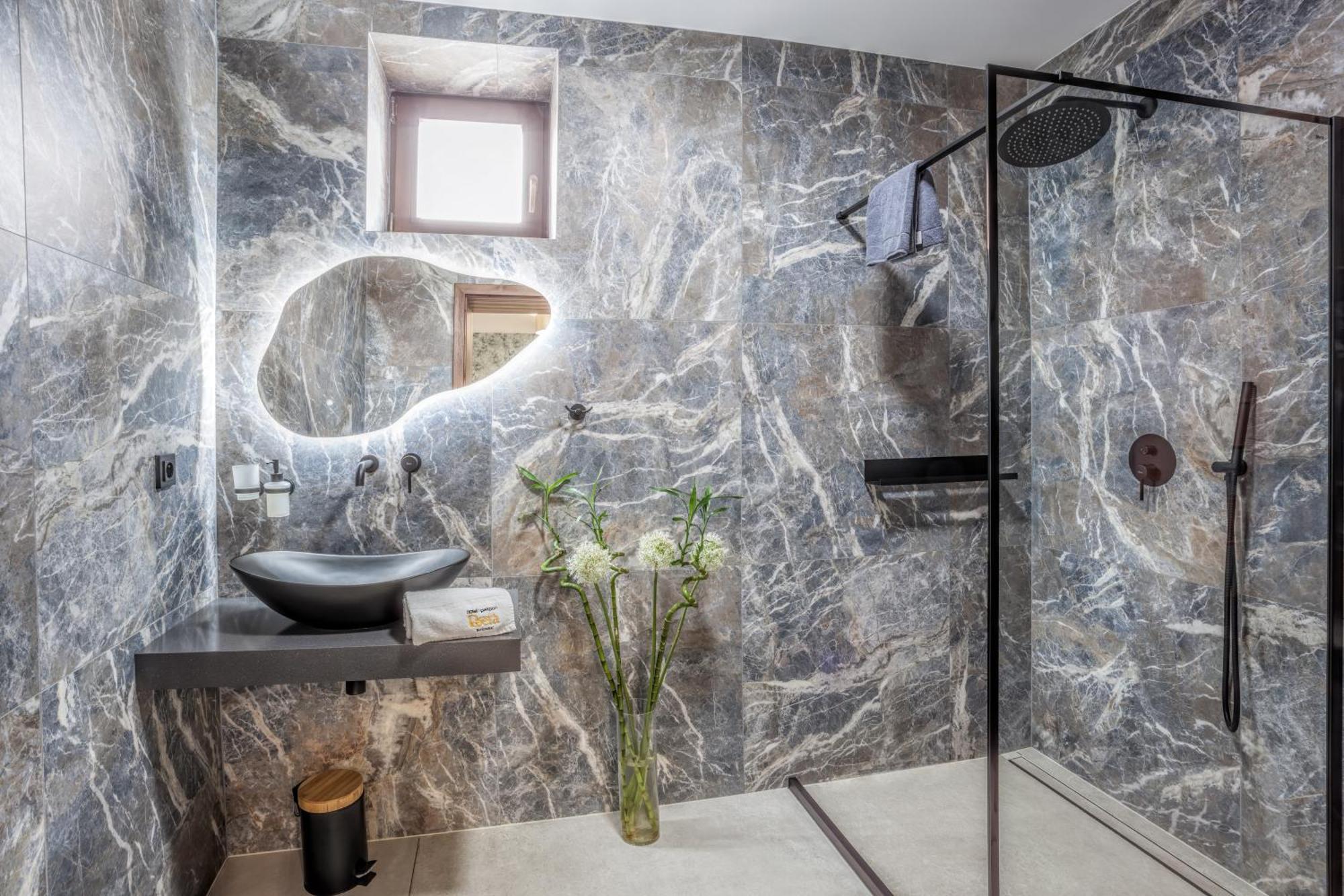 Hotel Beta Bzenec Bagian luar foto