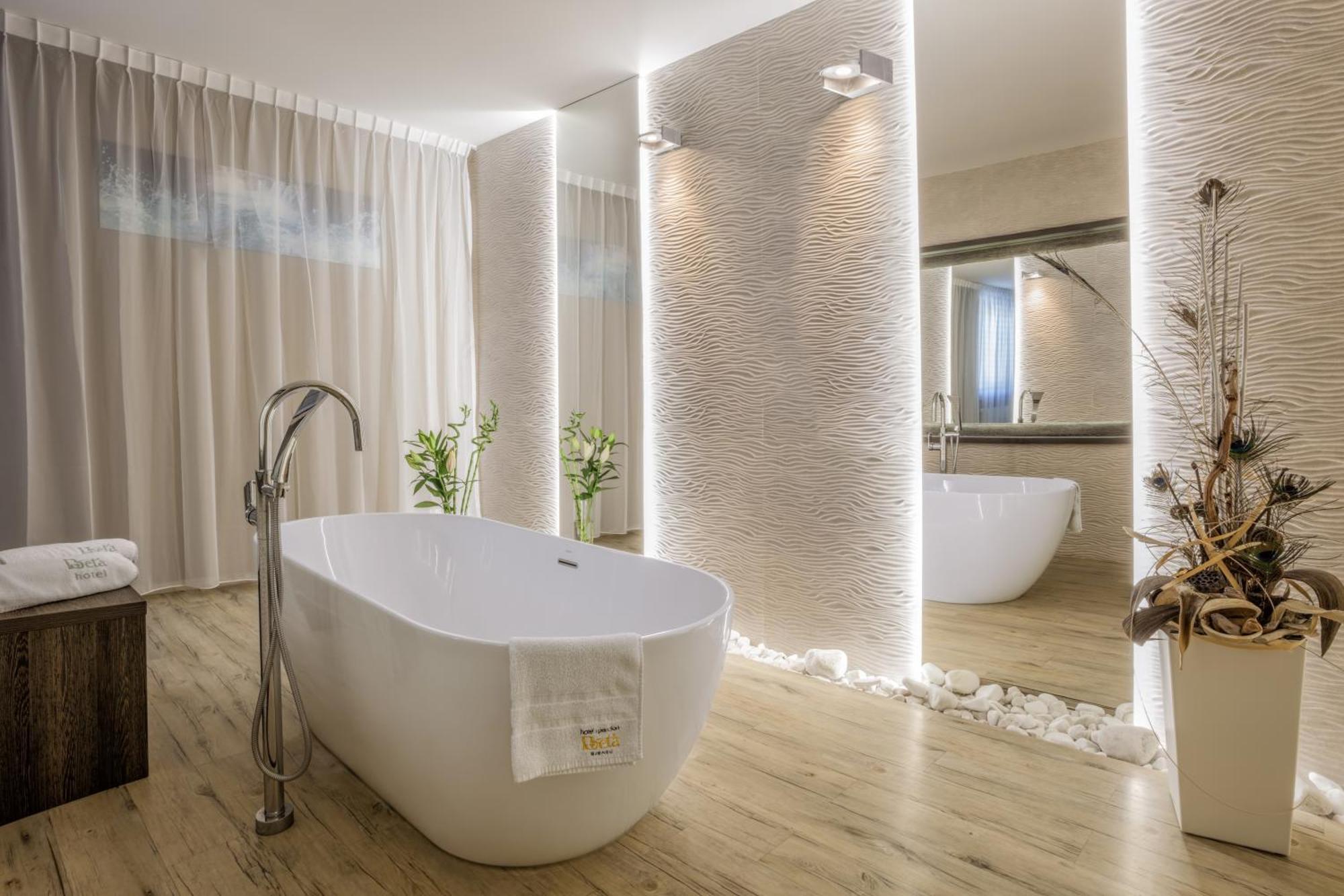 Hotel Beta Bzenec Bagian luar foto