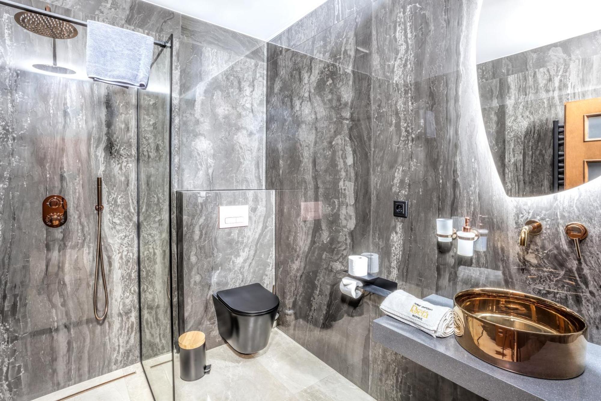 Hotel Beta Bzenec Bagian luar foto