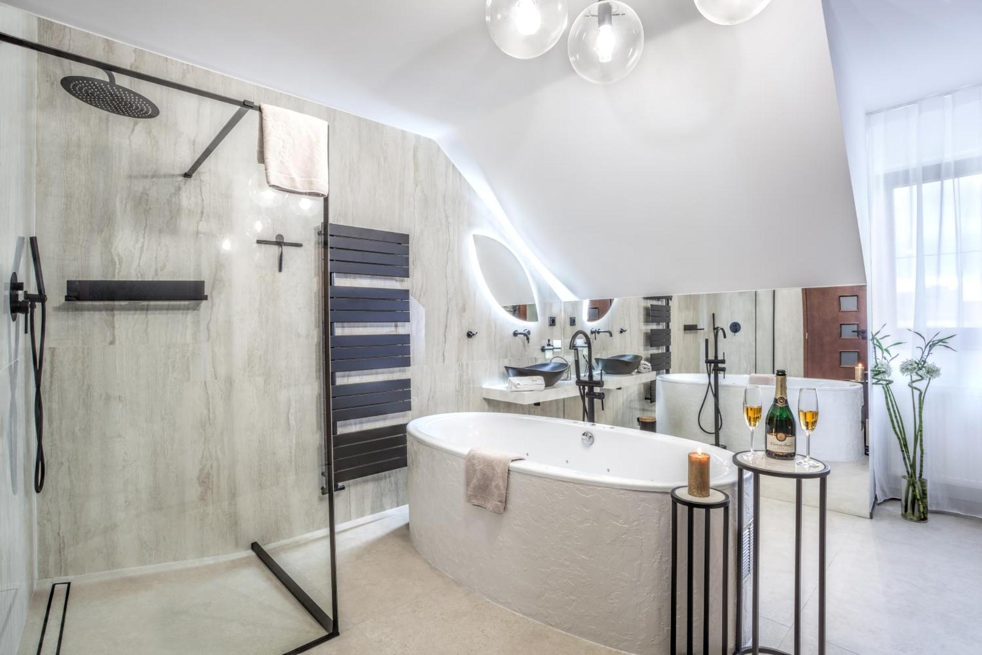 Hotel Beta Bzenec Bagian luar foto